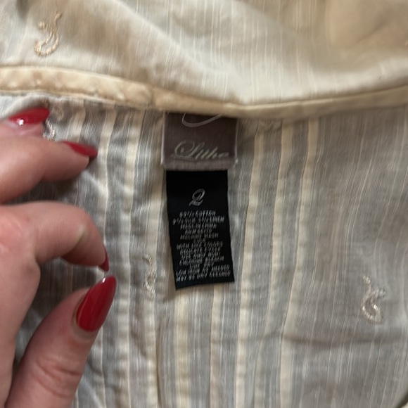 Lithe Pirate Flowy Boho Top - Picture 3 of 3